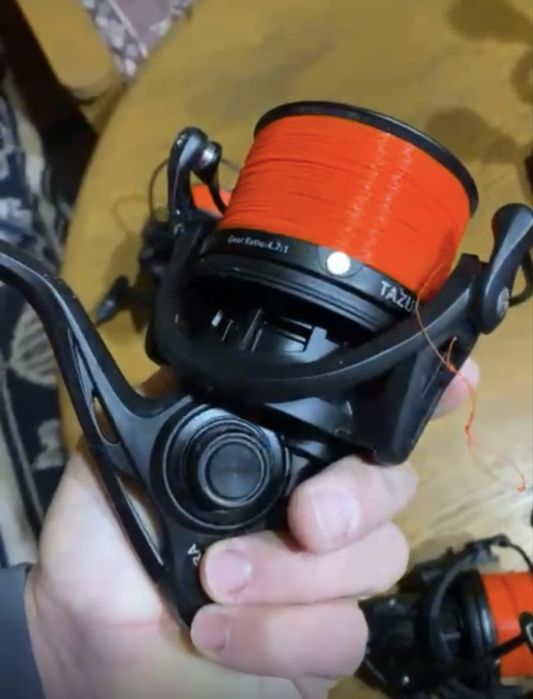 Mulinete  Tazura  MX 10000