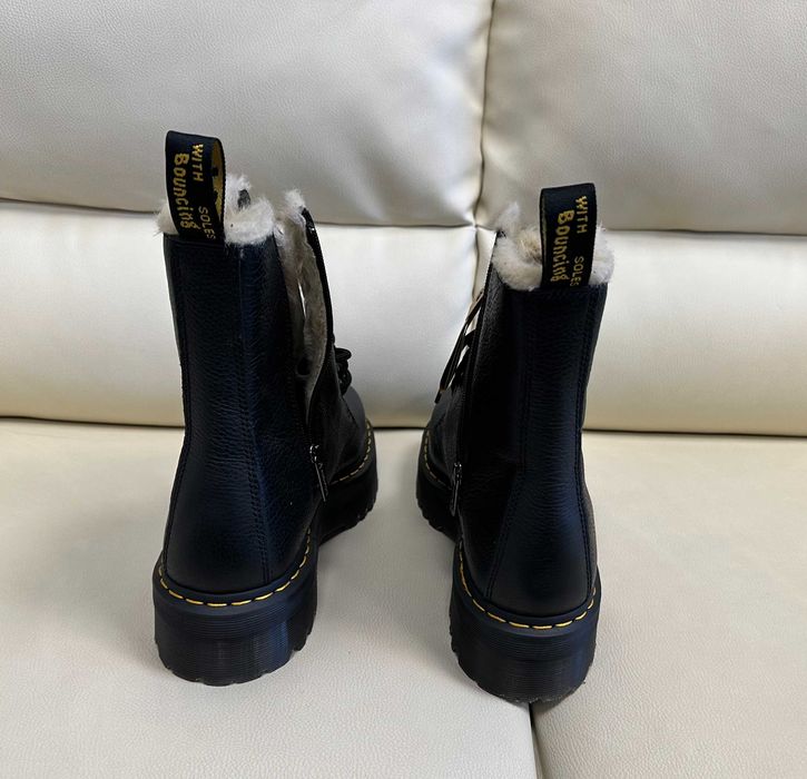 Боти ботуши Dr. Martens нови