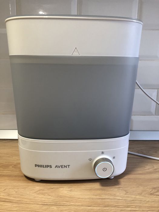Sterilizator si uscator biberoane Philips Avent