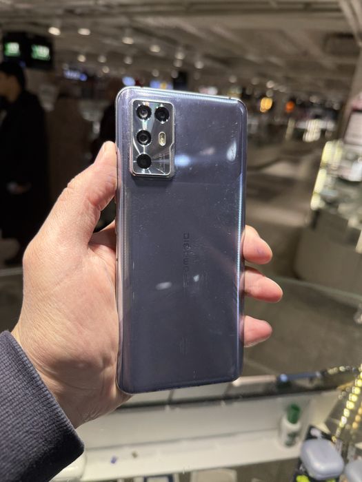 Redmegic 6 память 12/256Gb в иделе