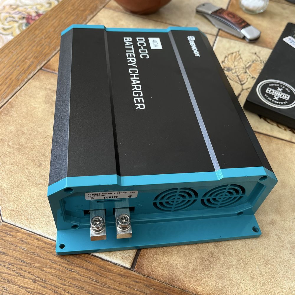 Зарядно DC to DC charger 12v 40A