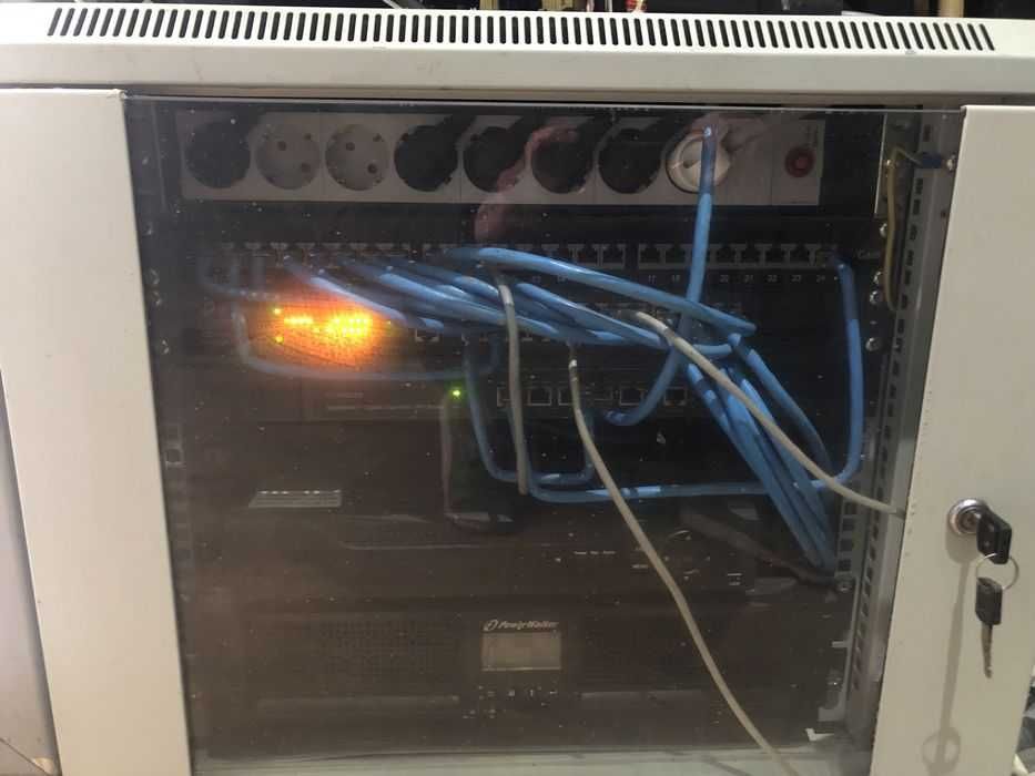 Server rack, dvr, Ups - Bitcoin mining - aditional 10 camere