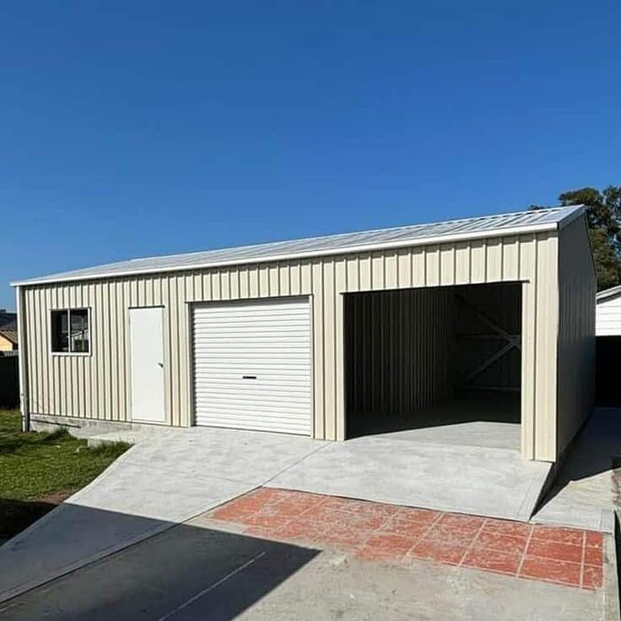 Garaje pe structura metalica