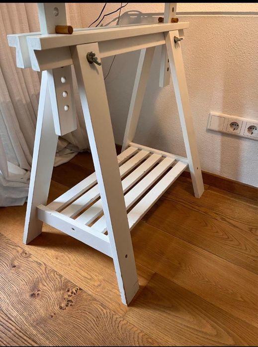 Masa cu blat din sticlă