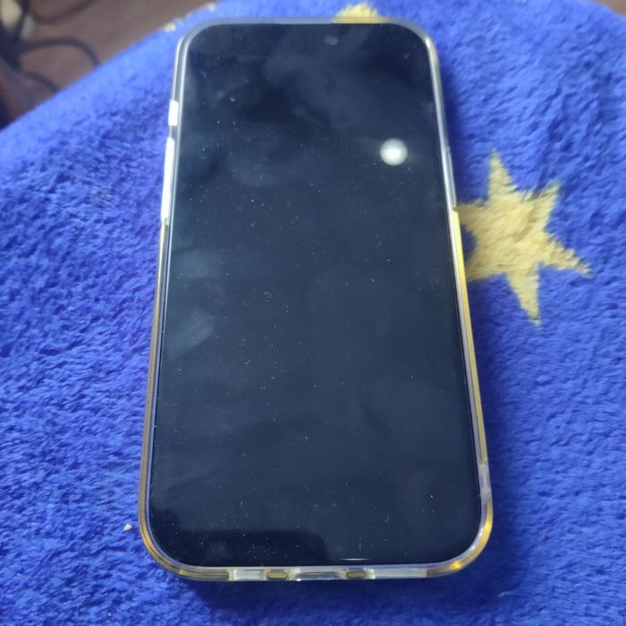 iPhone 15 pentru piese impecabil