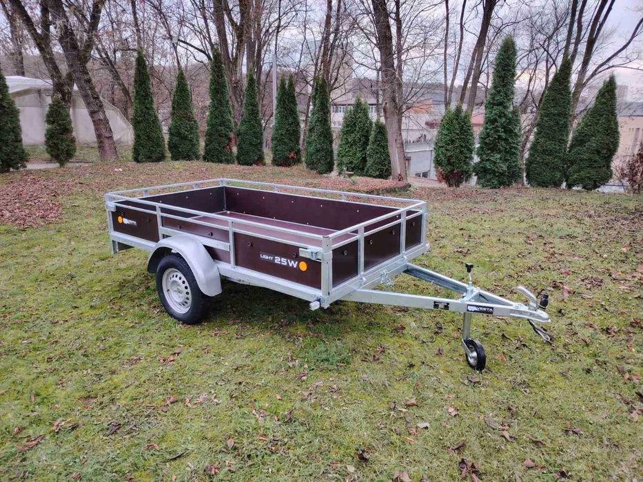 Remorca Vesta 251x135 cm / 750 kg