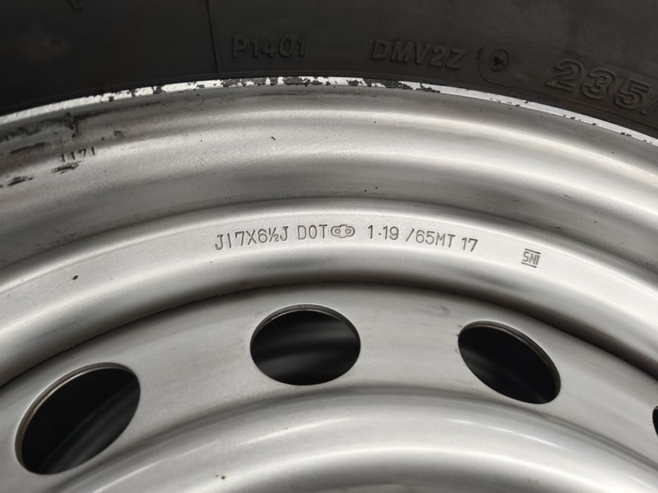 Set de rotii Toyota 235/65 R17 de iarna