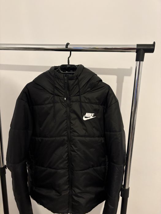 Vand geaca nike