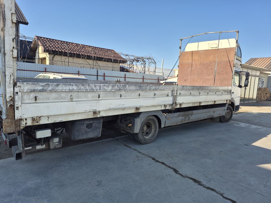 Vând Mercedes atego 818.  7,5T