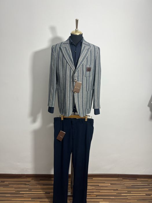 Costum Loro Piana , simplu si elegant