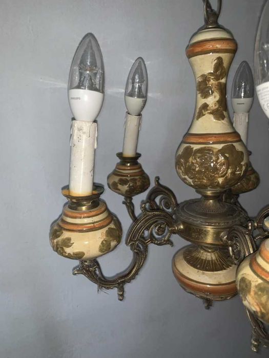 Candelabru portelan cu trei brate de bronz