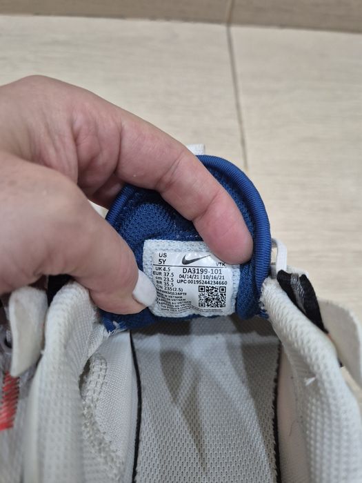 Дамски маратонки Nike cortez 2 чифта по 30 лв бр и nike 100