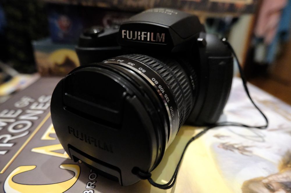 Фотоапарат Fujifilm FinePix HS25EXR