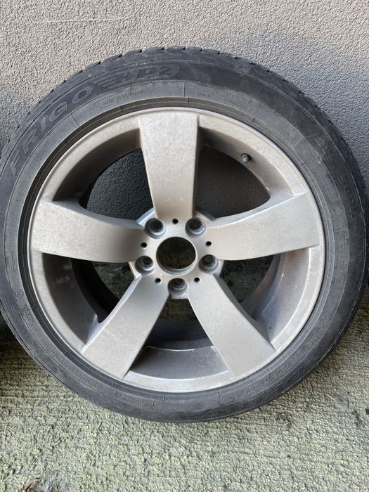 Продавам джанти с гуми 17цола БМВ Е60 Оригинални