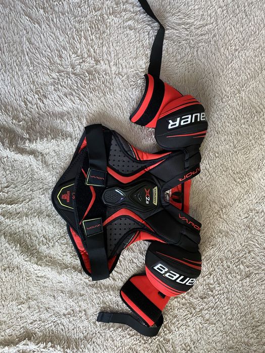 Хоккейная экипировка, коньки, гетры, нагрудник защита, локти Bauer