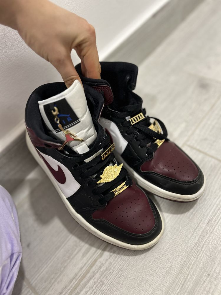 Nike Jordan 1 Betroot