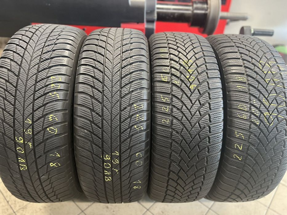 Зимни гуми 225/60 R18 Bridgestone
