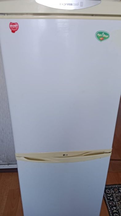 Холодильник бу продам