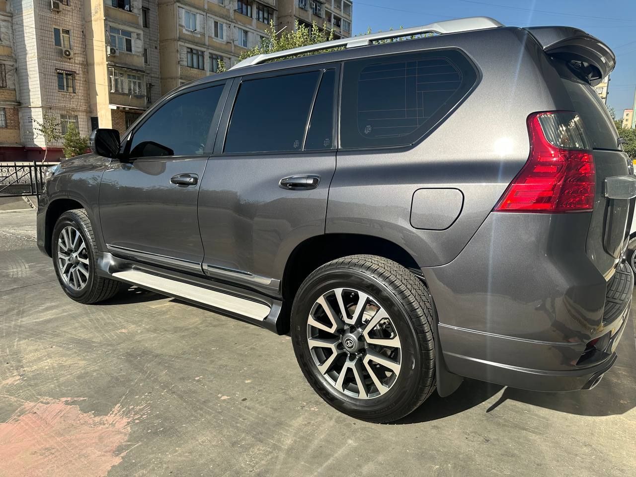 Toyota Land Cruiser Prado 150 год 2015