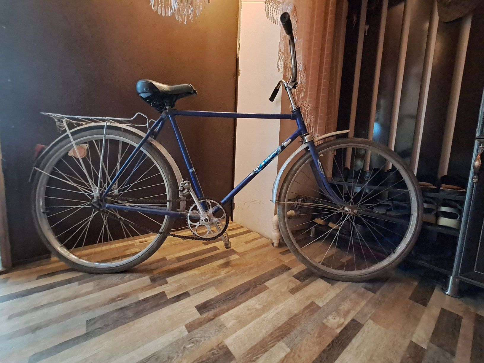Ural velosiped sotiladi