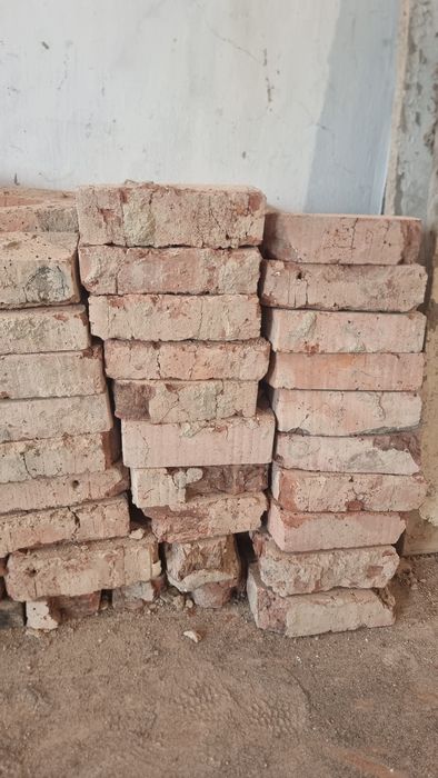 Продам советский кирпич 50тг штука.