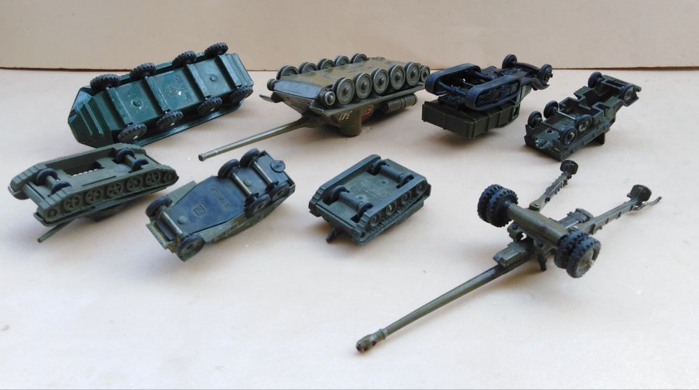 Игрушечные модели военной техники, СССР.