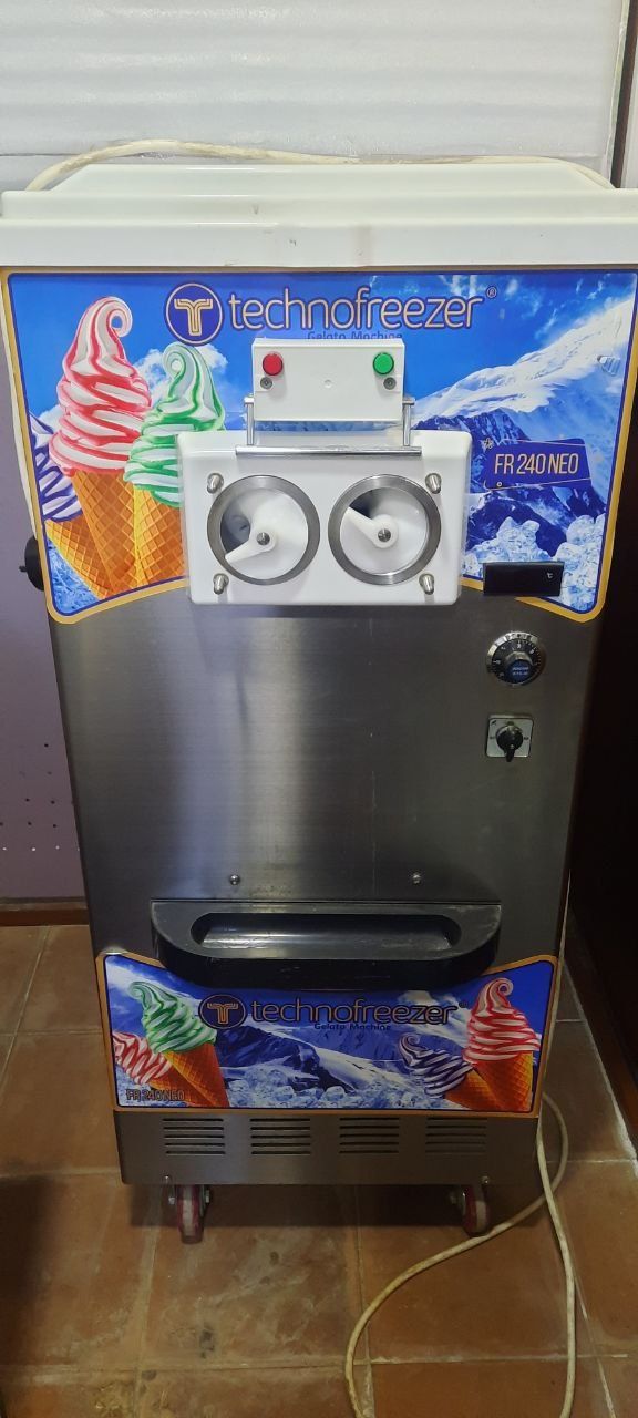 Фрейзер аппарат для производства мороженного