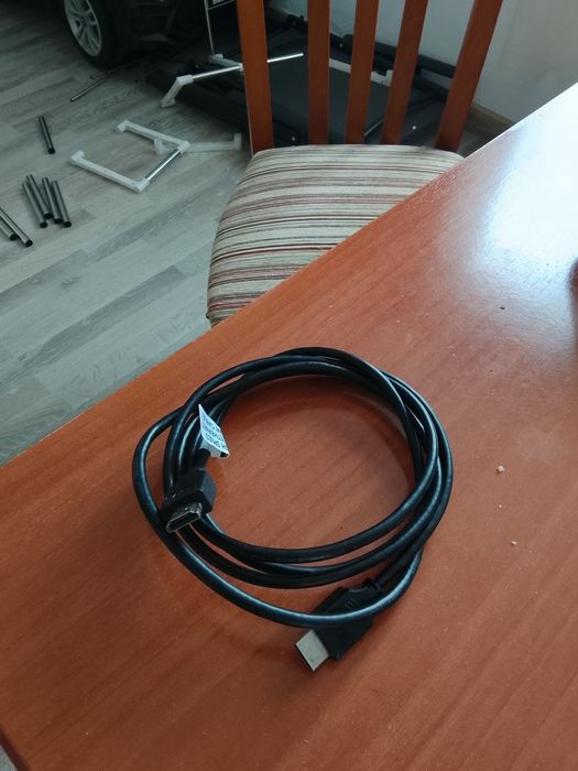 Vând tot pe o 100 de lei