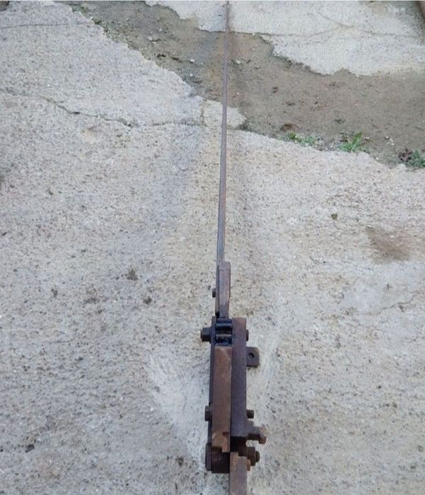 Ghilotina taiat fier