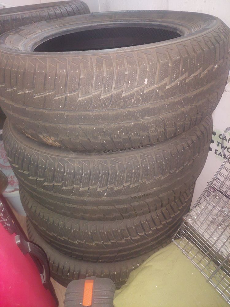 Продам летние и зимние шины размер205,55 R16