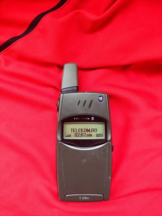 Ericsson t28s ( decodat, baterie Nou nouță, limba română)