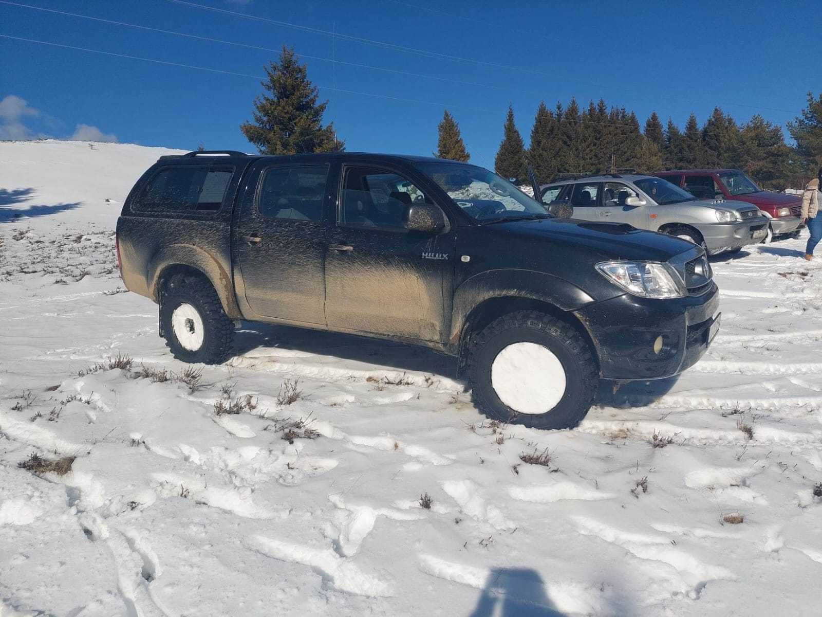 vand Toyota Hilux 2010