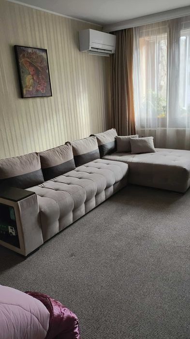 Разтегателен ъглов диван