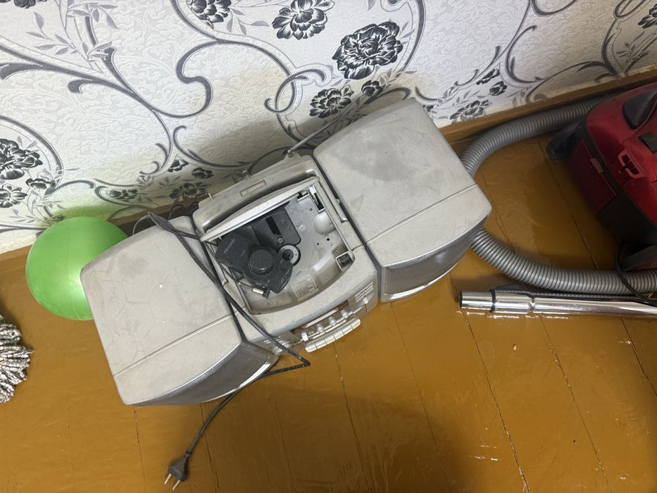 Kalonka kaseta disk oqidi eski