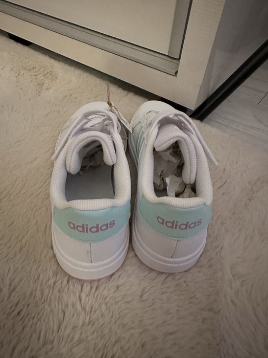 Adidas 33,5 noi