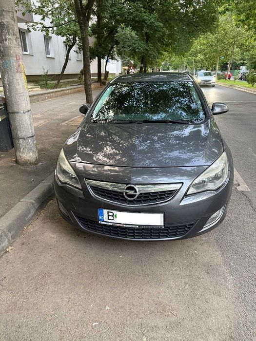 Opel Astra j, 2011, motor 1700, 81kW, ZEUS Amanet Militari