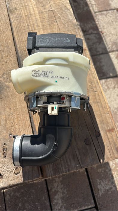 Rezistență cu pompă recirculare masină de spălat vase Whirlpool