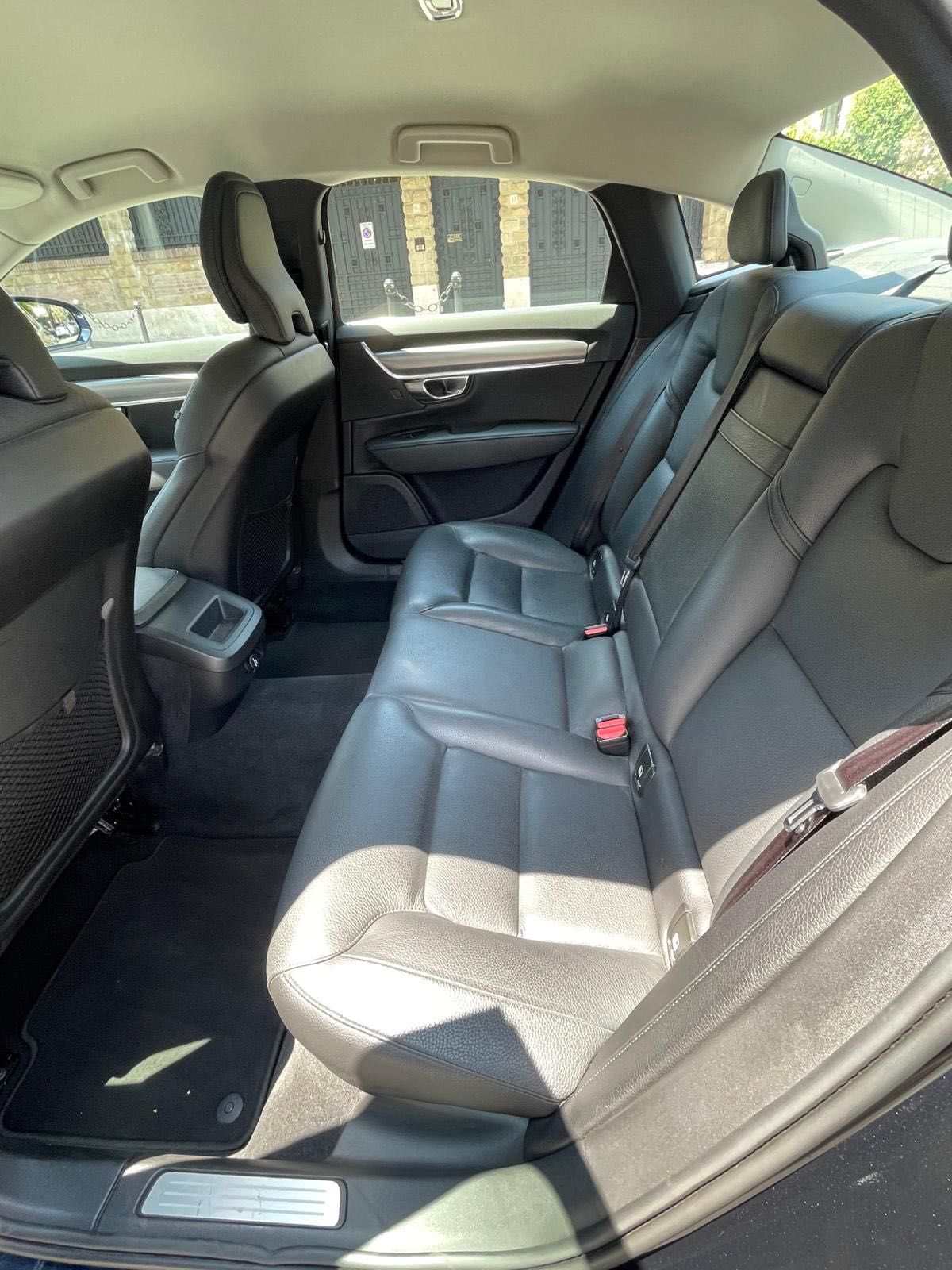 Volvo S90 T5 Momentum