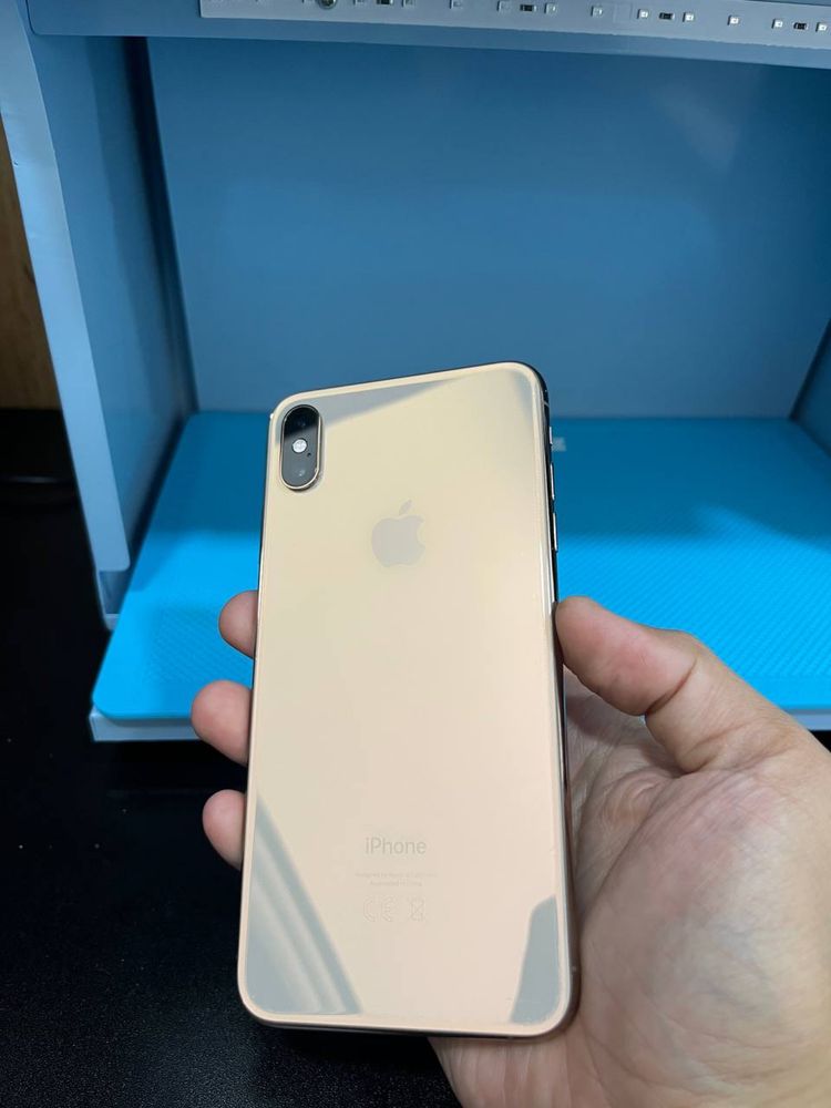 Iphone XS Max sotiladi!