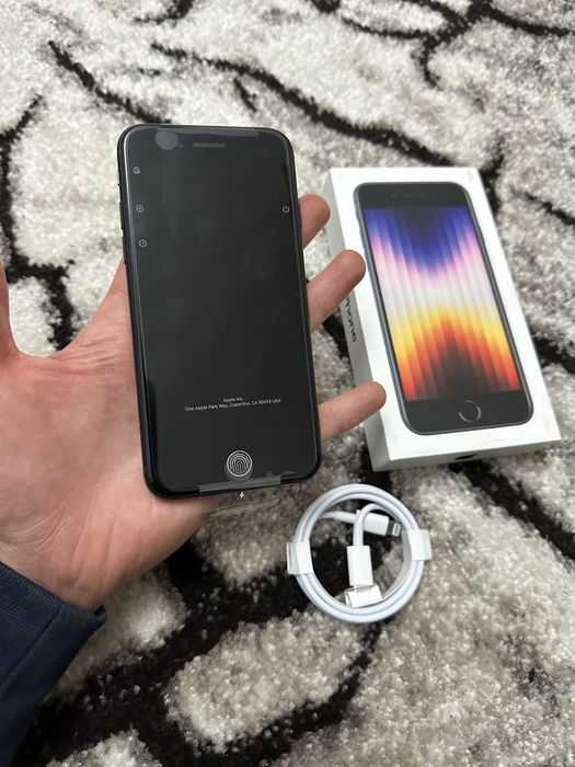 iPhone SE3 NOU desigilat doar activat 100%baterie