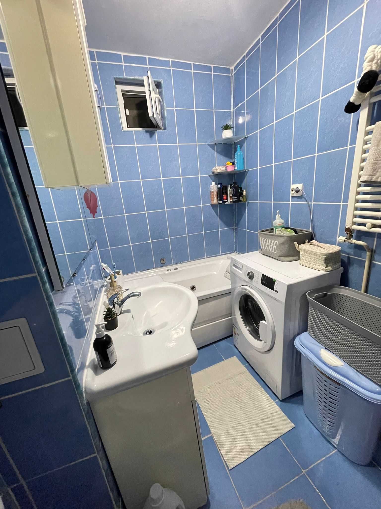 Apartamemt 2 camere ,etaj 3 ,,Gherla"