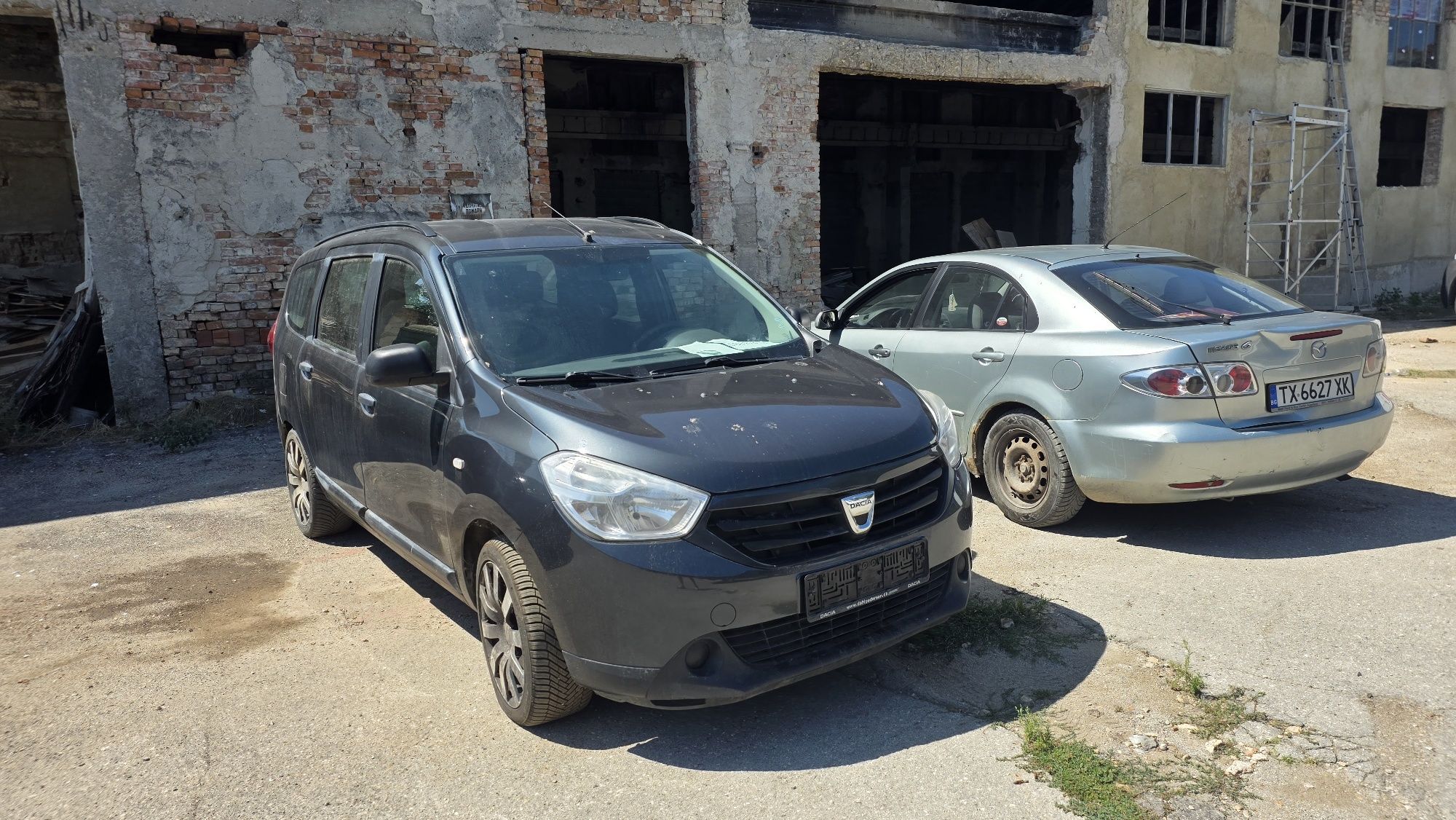 Dacia Lodgy 1.6 бензин 2013 7+1 места