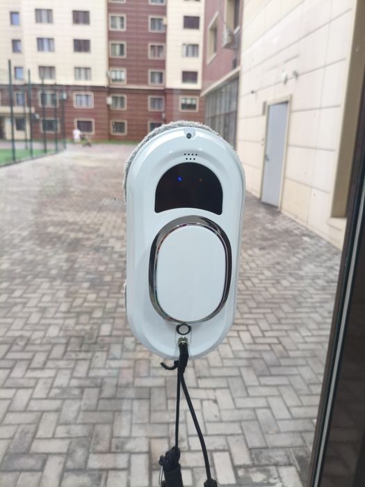 Робот Стеклоочиститель