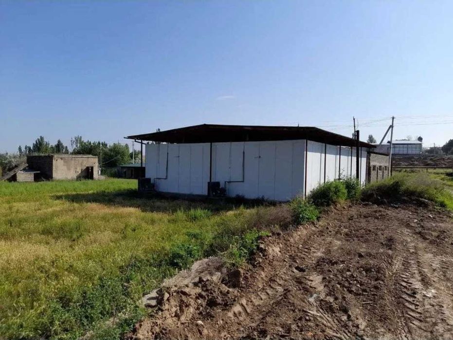 Сотилади атрофи уралган 46 соту ер.