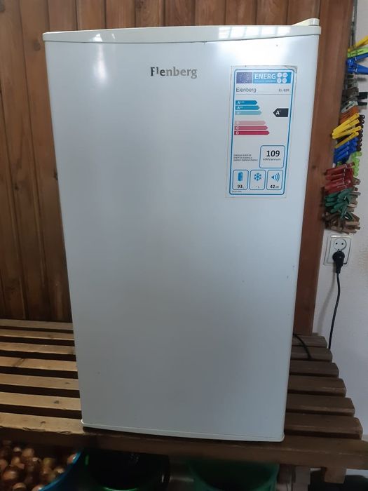 Продам холодильник flenberg