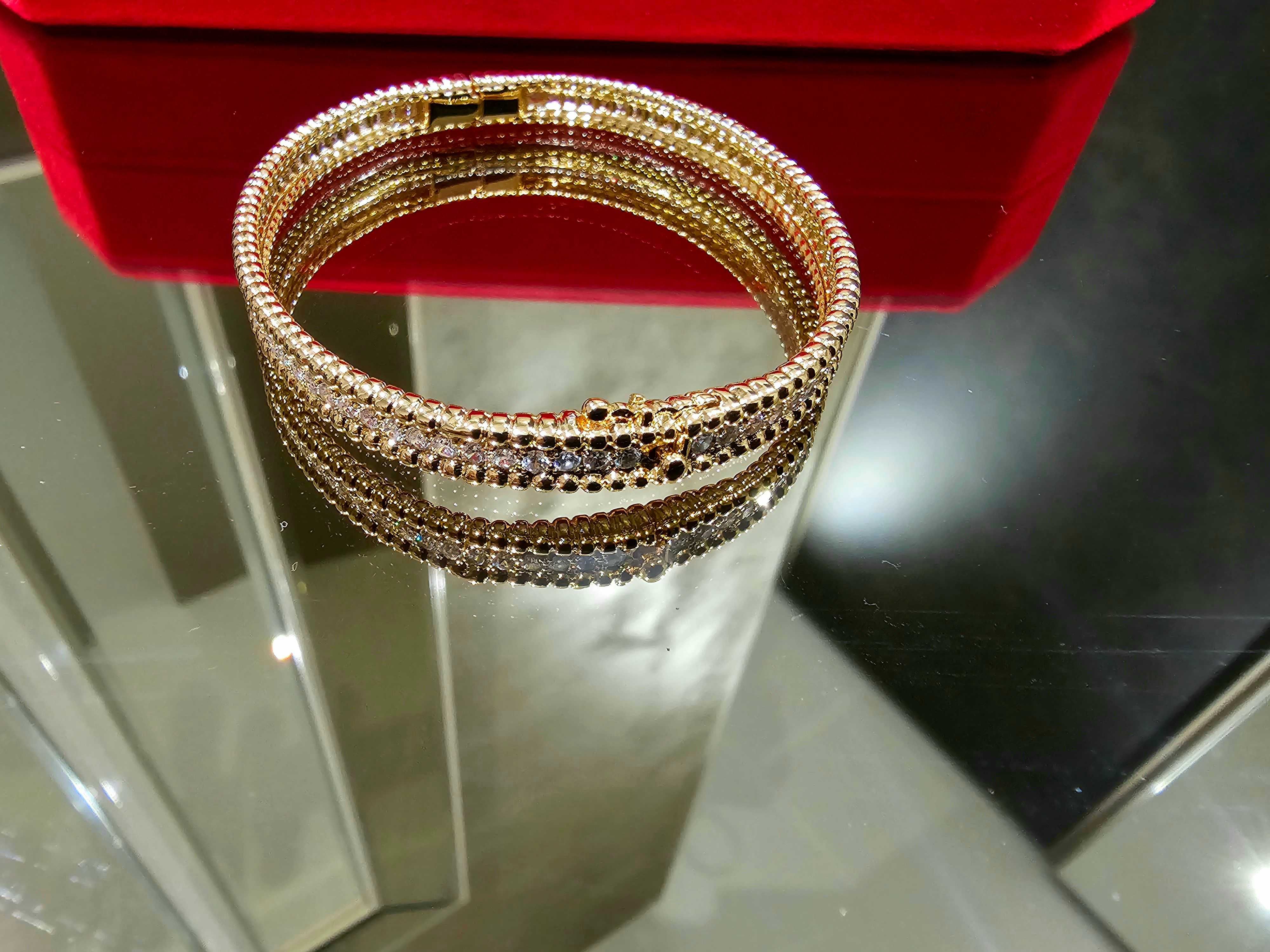 Van Cleef & Arpels VCA Rose Gold 1 Row Diamonds Perlée Дамска Гривна