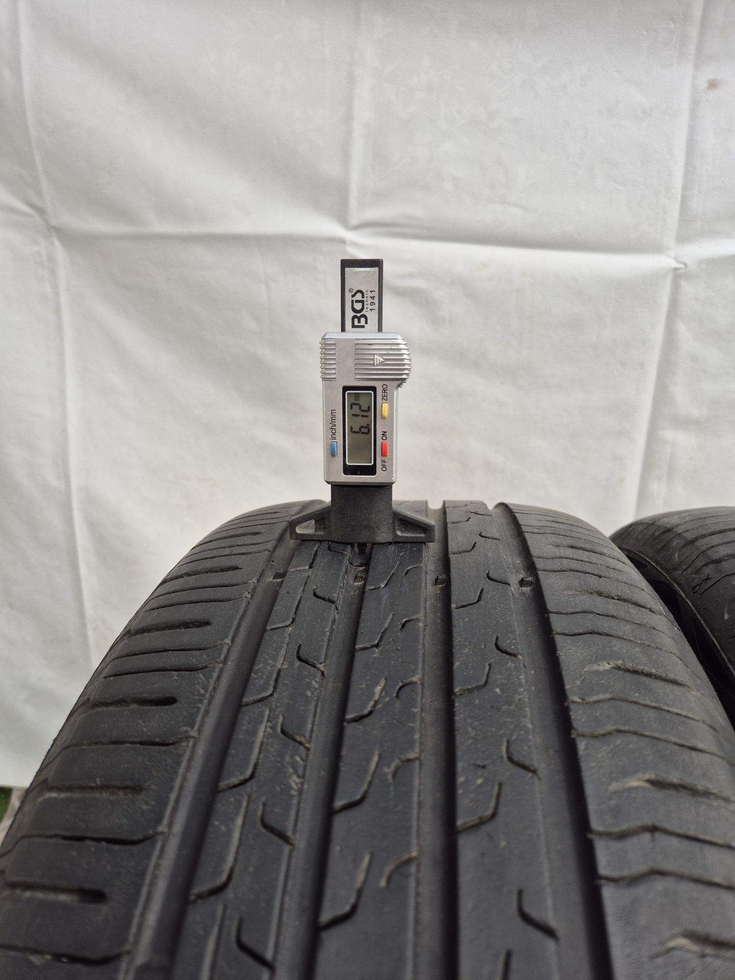 4бр 215 50 18 Continental летни - 23г