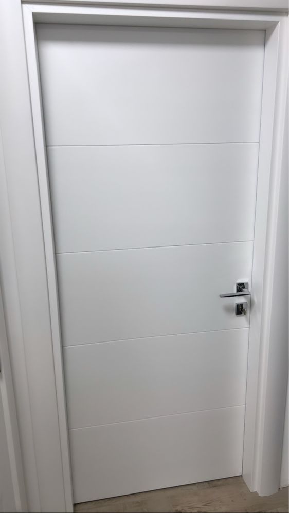 Интериорни врати