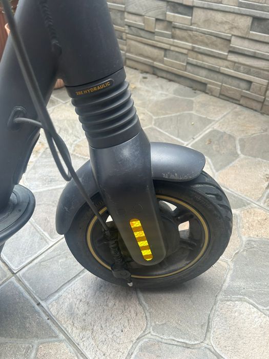 Trotineta SEGWAY-NINEBOT MAX G2 inca in garantie 1 an si 6 luni