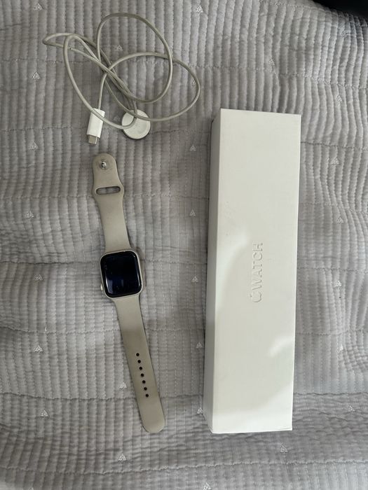 Apple watch 8 series